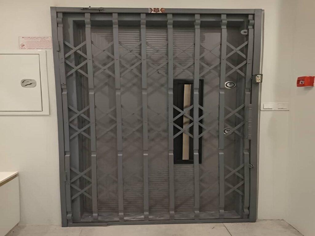 درب آکاردئونی کرمان