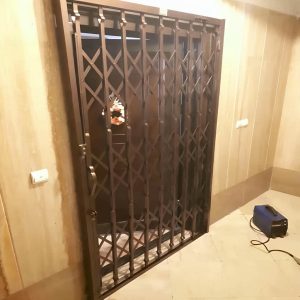 حفاظ آکاردئونی 3 گل تسمه 2 سانتی متر در کرمان