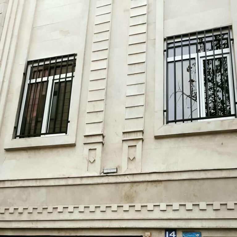 مشاهده عکس و قیمت نمونه مدل های حفاظ پنجره در کرمان – انتخاب بهترین حفاظ برای امنیت و زیبایی منزل شما