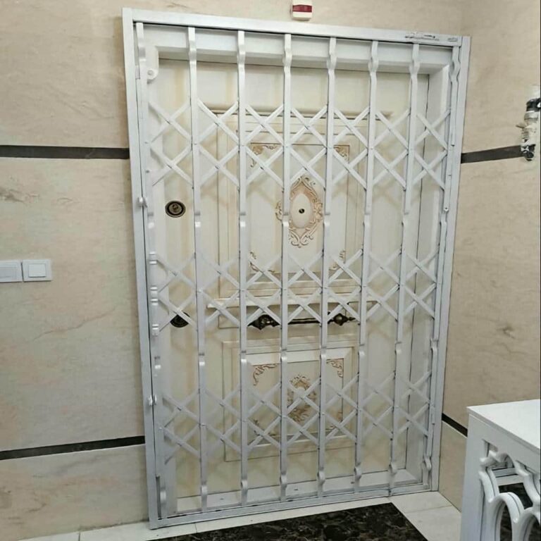 درب آکاردئونی فلزی در کرمان