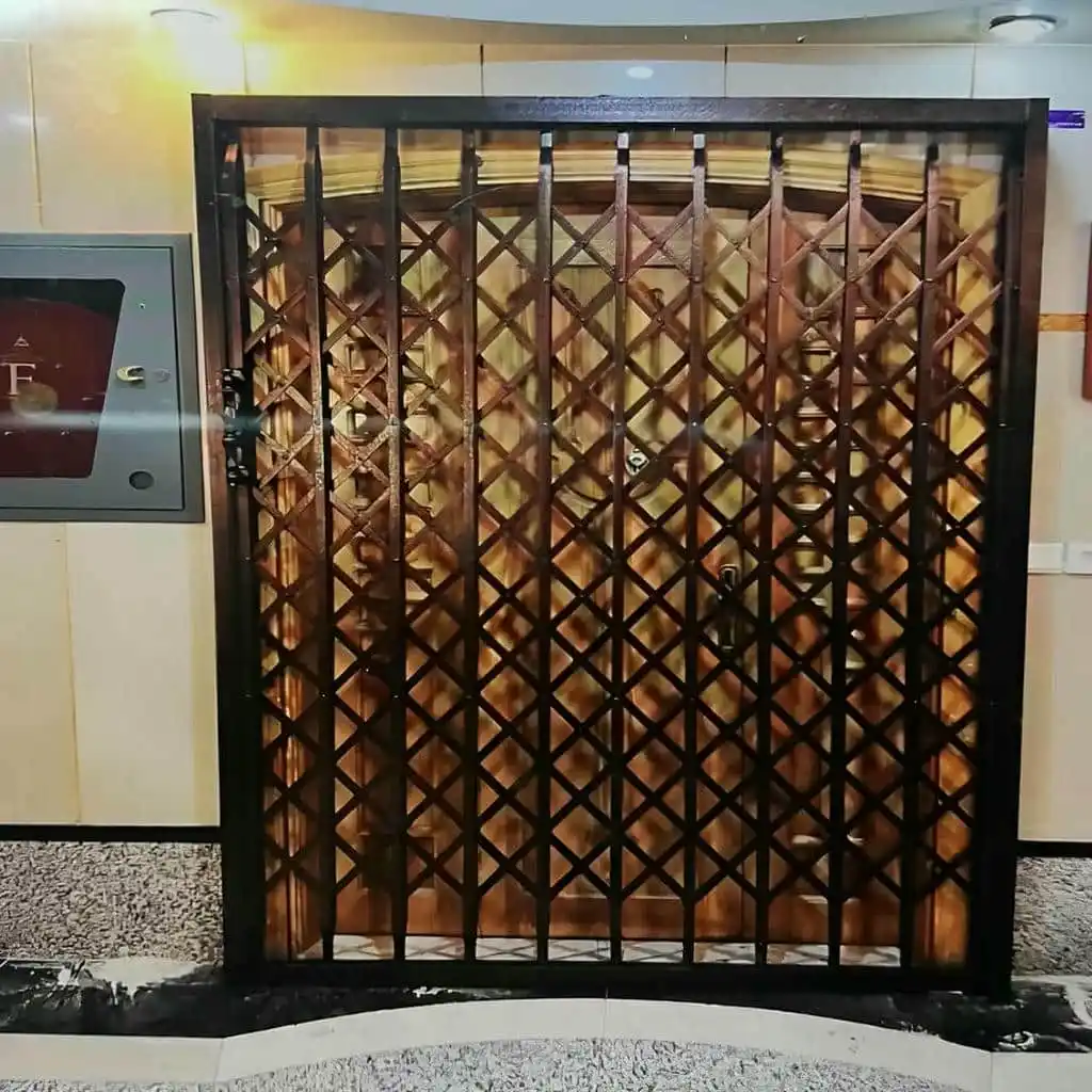 نصب درب آکاردئونی ضد سرقت در کرمان