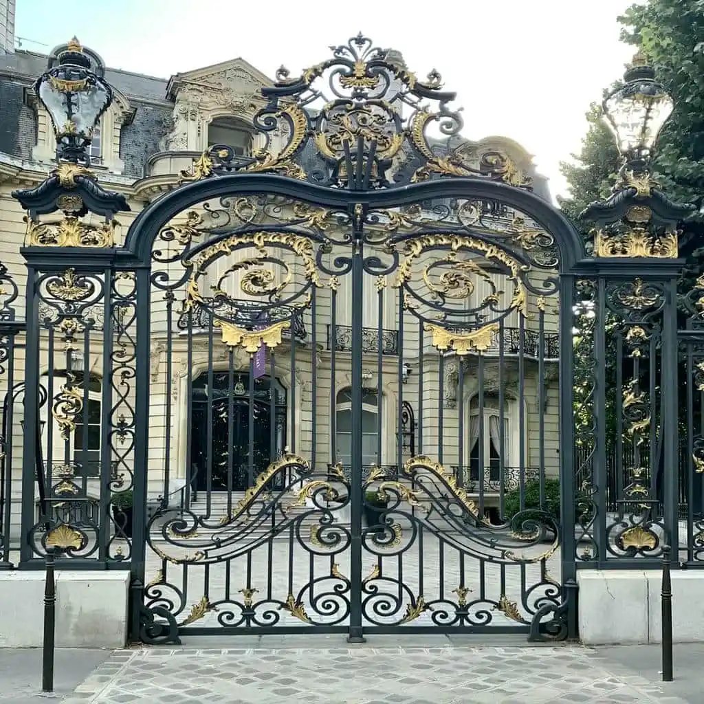 درب فرفورژه پارکینگ در کرمان