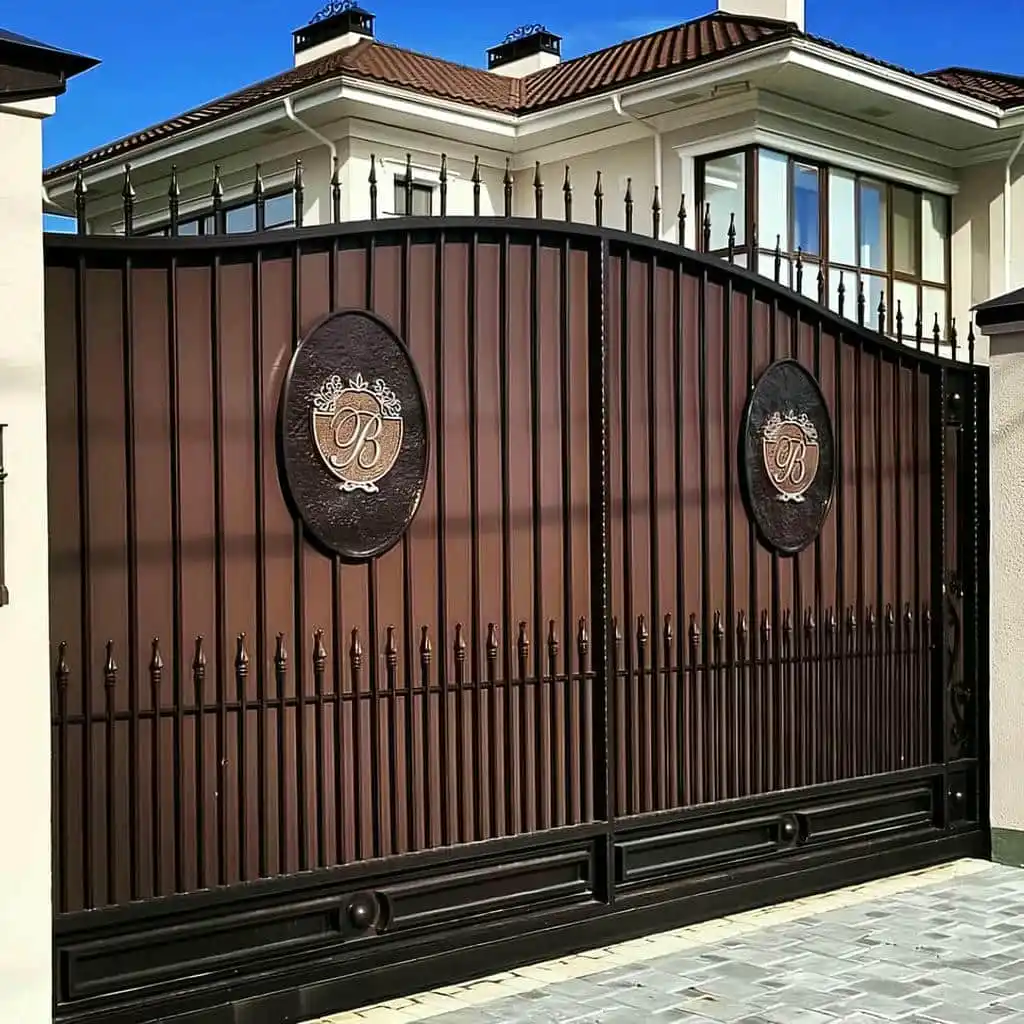 درب حیاط آهنی برای پارکینگ در کرمان