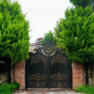 درب فلزی لادن در کرمان