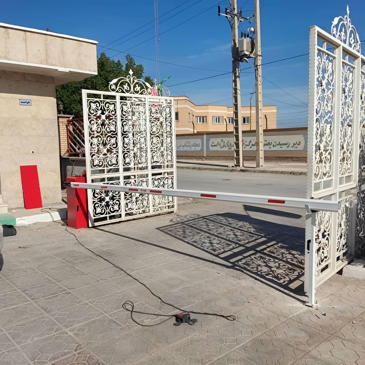 راهبند در کرمان با جوشکاری دقیق بدنه