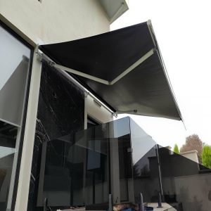 سایبان برقی فضاهای کوچک کرمان طراحی جمع و جور