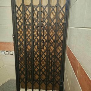 12 مدل درب آکاردئونی مشکی طلایی در کرمان