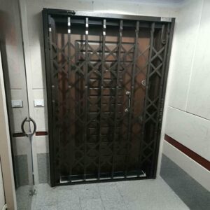 11 مدل درب آکاردئونی شیک قفل دار در کرمان
