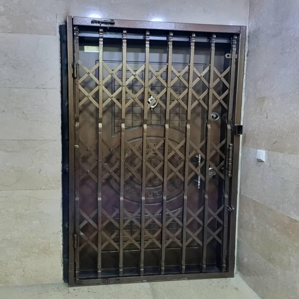 سفارش درب ریلی آکاردئونی کم جا متناسب با ورودی در کرمان