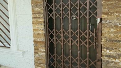 12 مدل درب آکاردئونی مدرن مشکی ورودی اداری در کرمان
