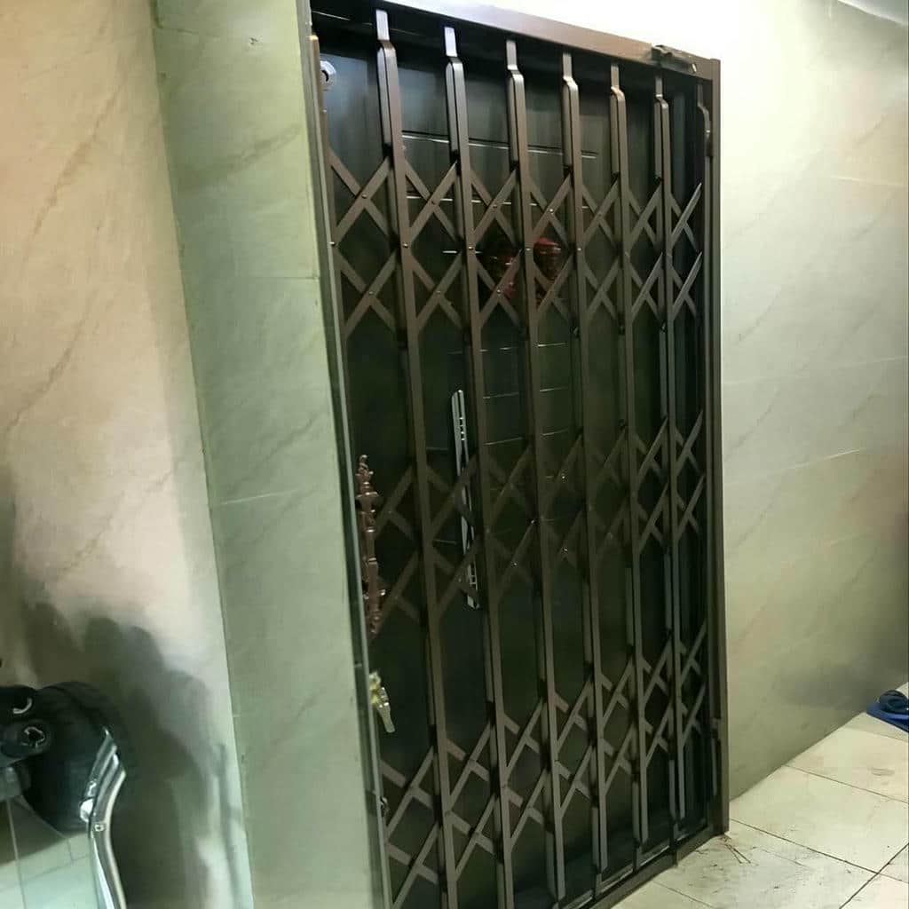 سفارش درب حفاظ فلزی ورودی واحد با مشاوره تخصصی در کرمان
