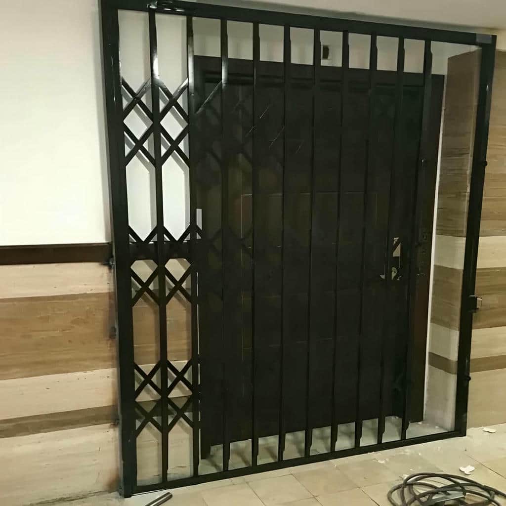 سفارش حفاظ آکاردئونی دو جداره با قفل توکار در کرمان