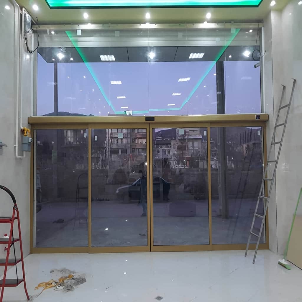 قیمت درب اتوماتیک شیشه ای اداری کارتخوان بر اساس سفارش در کرمان