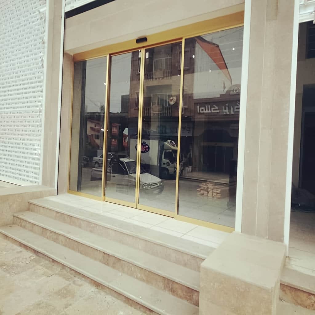 11 طرح درب اتوماتیک شیشه ای پرتردد مجتمع در کرمان