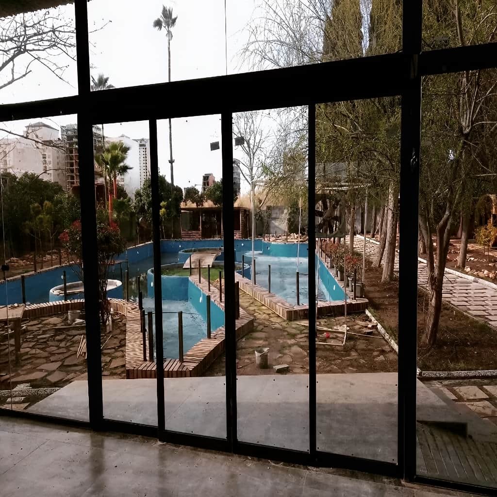 درب اتوماتیک شیشه ای فریم لس شفاف برای ورودی در کرمان