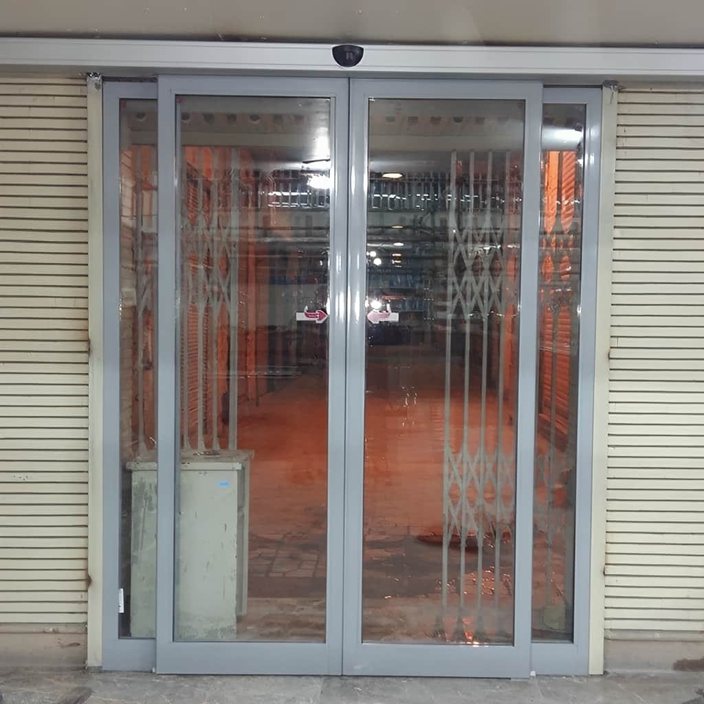 نصب اپراتور درب شیشه ای کشویی دو لنگه در کرمان
