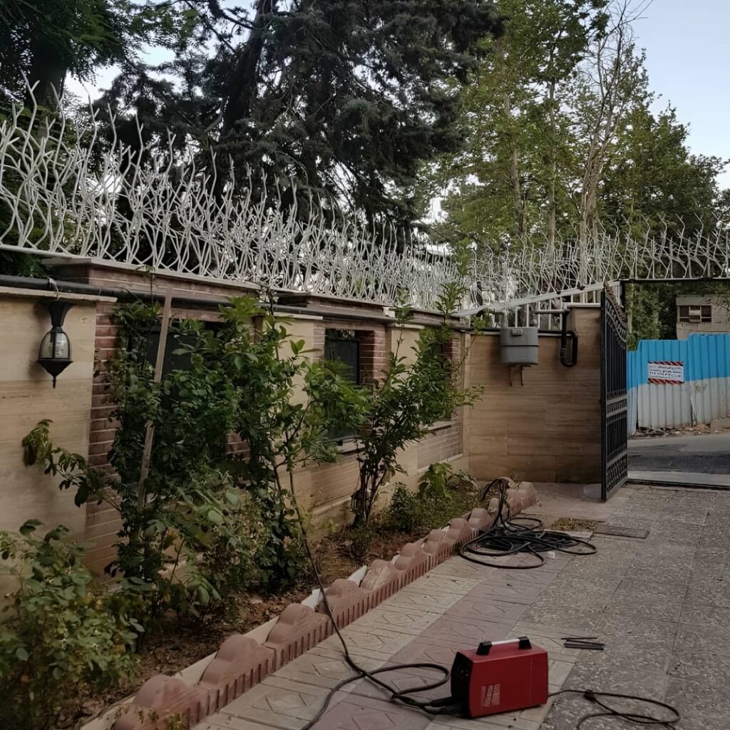 خدمات مشاوره حفاظ دیوار شاخ گوزنی با بررسی محل نصب در کرمان