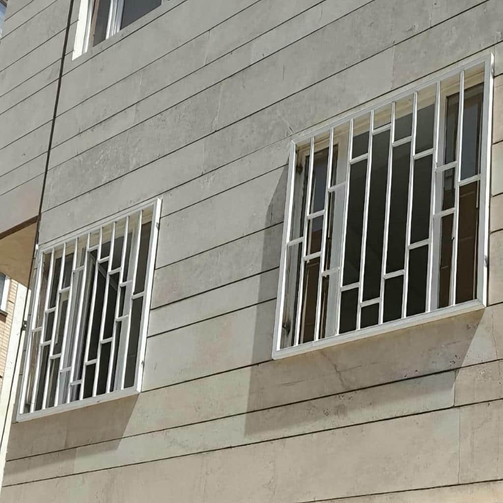 نرده پنجره فلزی شاسیدار متراکم برای پنجره قابل دسترس در کرمان نرده پنجره فلزی شاسیدار متراکم برای پنجره قابل دسترس در کرمان