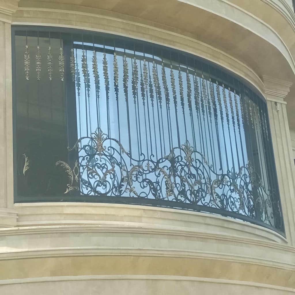 سفارش نرده پنجره فلزی شاسی‌دار با قاب منظم در کرمان