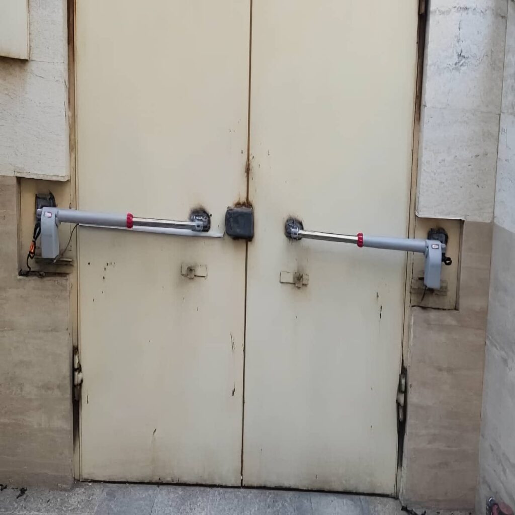 اجرای جک الکترومکانیک خانگی با بازوی مناسب در کرمان