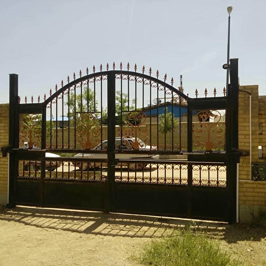 خدمات جک درب حیاط سنگین شاسی دار در کرمان