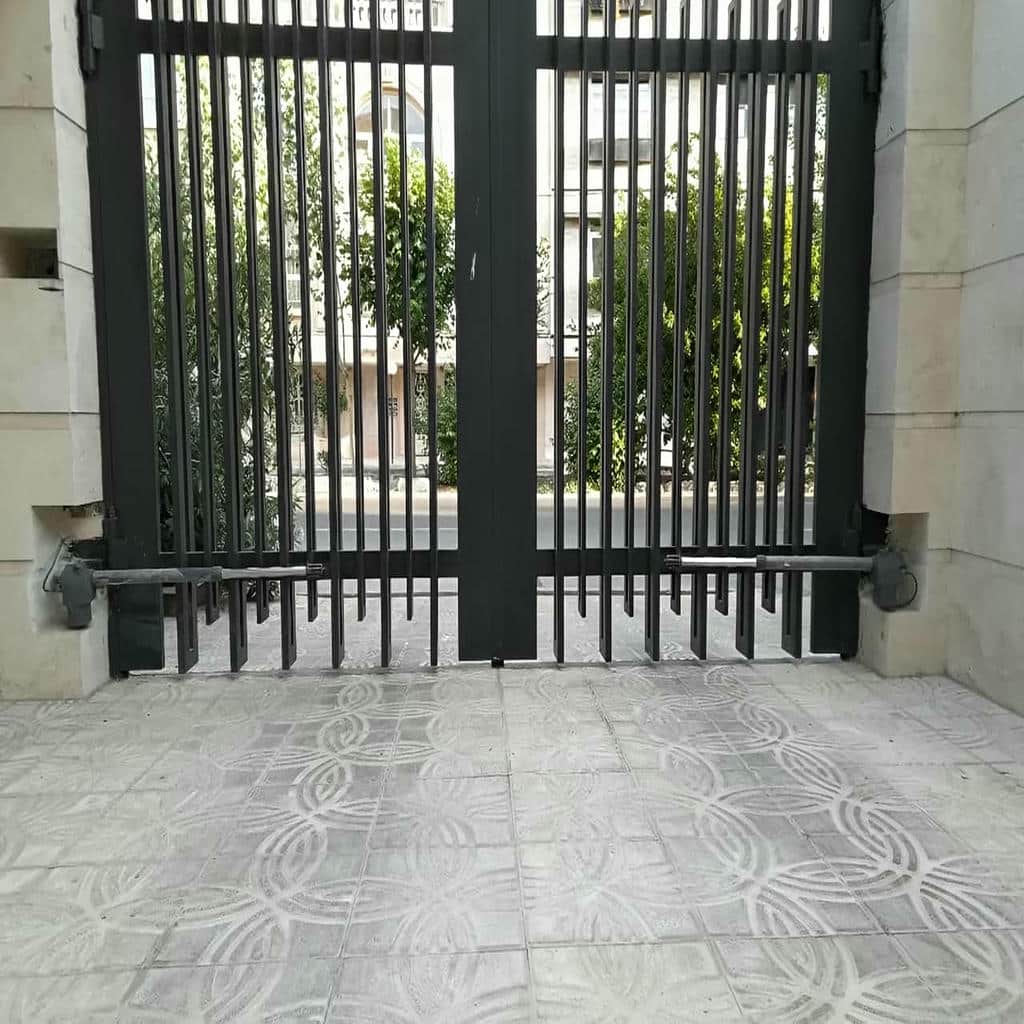 نصب جک درب پارکینگ الکترومکانیک خانگی در کرمان