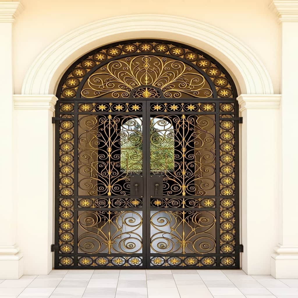 اجرای درب حیاط ورودی جنوبی با پوشش ترکیبی در کرمان
