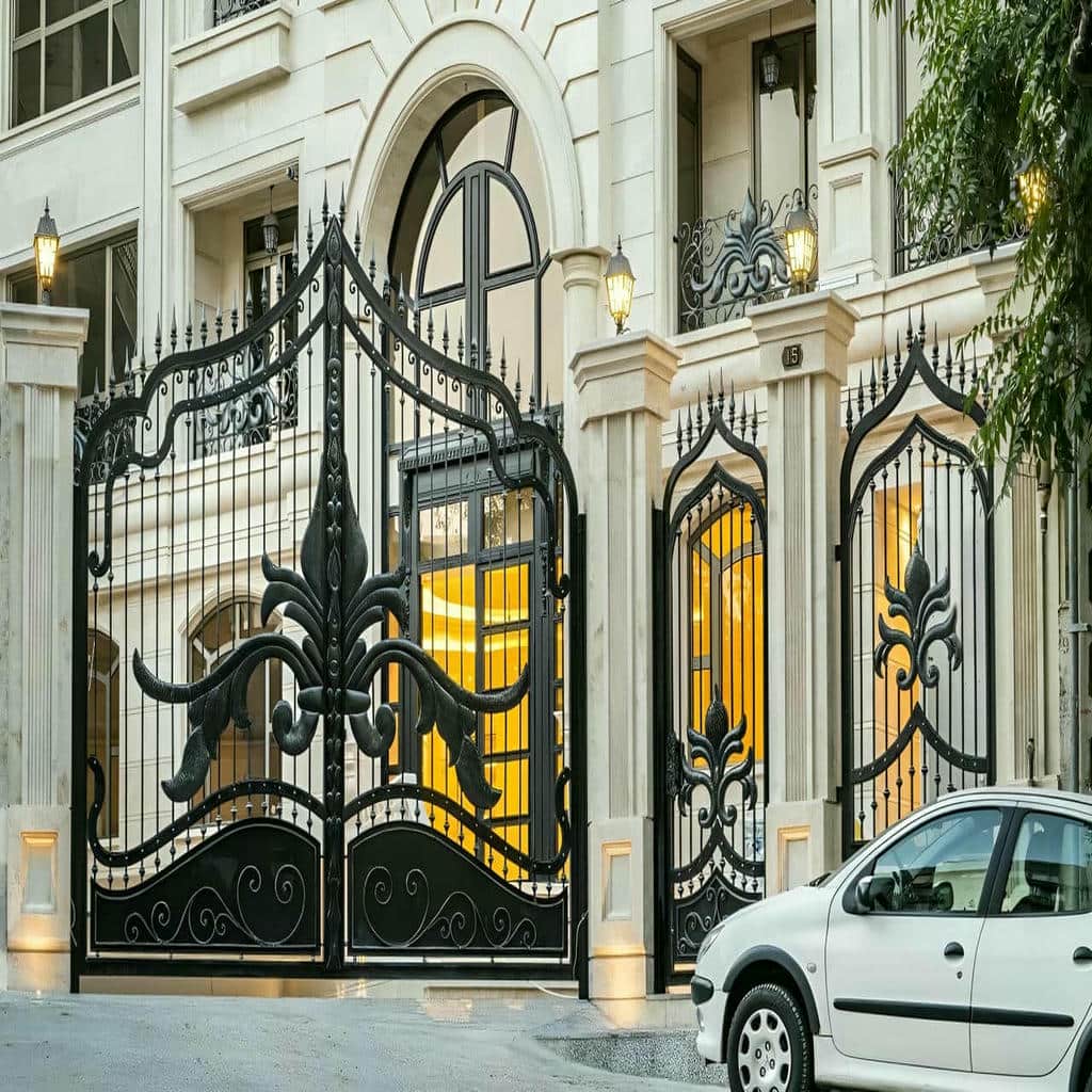 نصب درب ویلایی ماشین رو عریض با تنظیم دقیق در کرمان