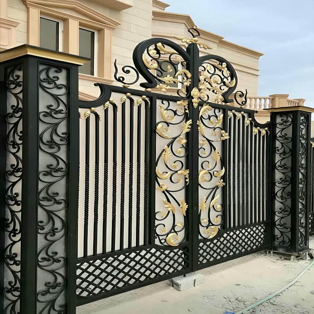 نصب درب پارکینگ طرح چوب ترموود با کنترل تراز قاب در کرمان