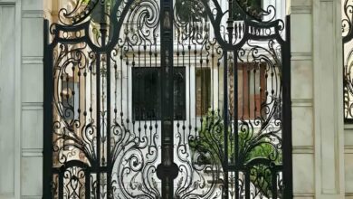 11 مدل درب پارکینگ طرح چوب ترموود در کرمان