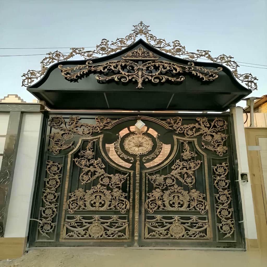 اجرای درب حیاط کشویی ریل زمینی با بررسی مسیر در کرمان