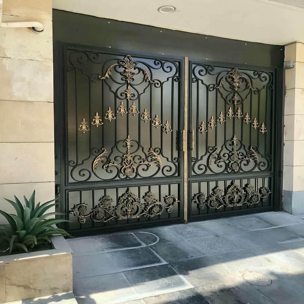 خدمات درب حیاط ورودی محوطه با بررسی سفارش در کرمان