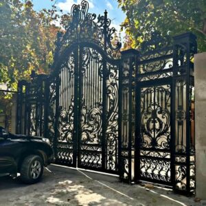 8 نمونه درب حیاط فلزی دو لنگه در کرمان