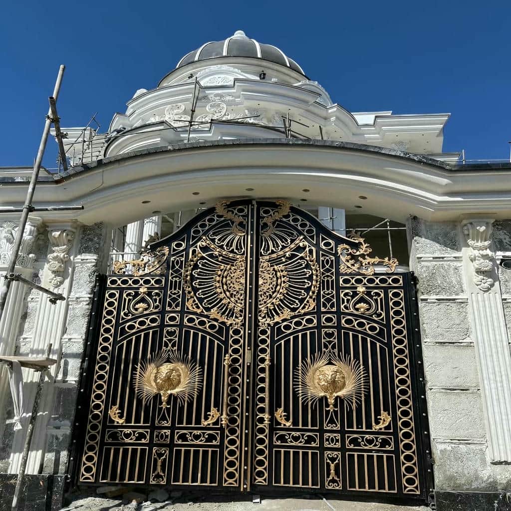 خرید درب پارکینگ شاسی فلزی تقویت شده با بررسی ابعاد در کرمان