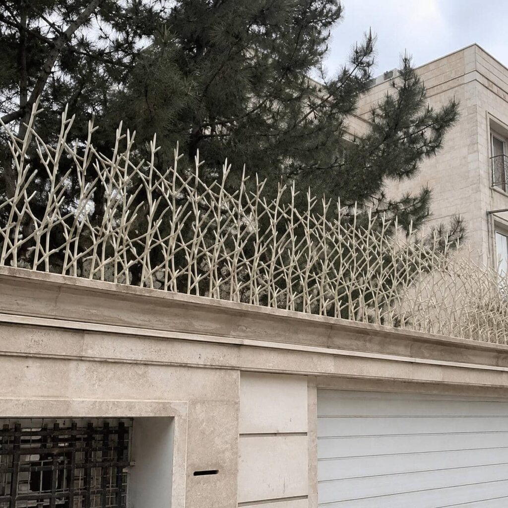 قیمت حفاظ دیوار کوتاه حیاط بر اساس مشخصات سفارش در کرمان