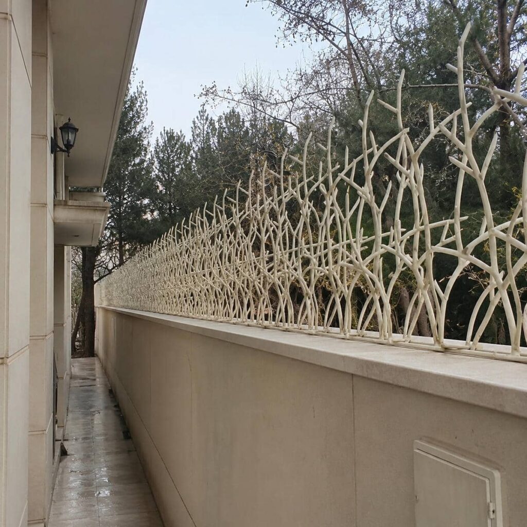 خرید حفاظ روی دیوار حیاط مسکونی با مشاوره انتخاب طرح در کرمان