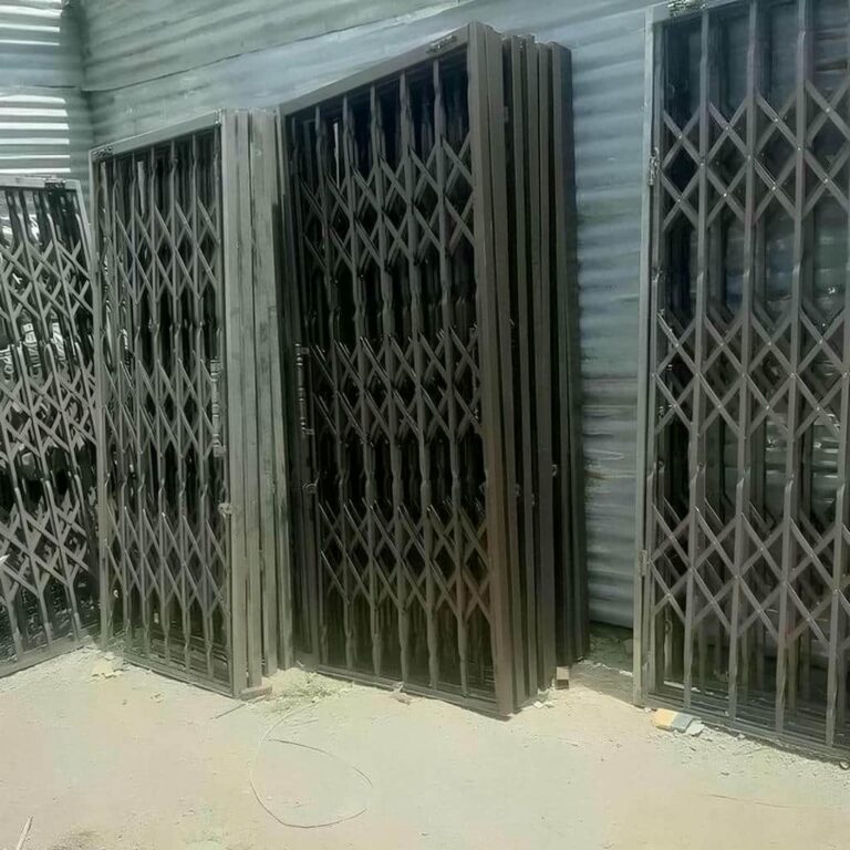 حفاظ درب ضد سرقت فلزی ورودی در کرمان حفاظ درب ضد سرقت فلزی ورودی در کرمان