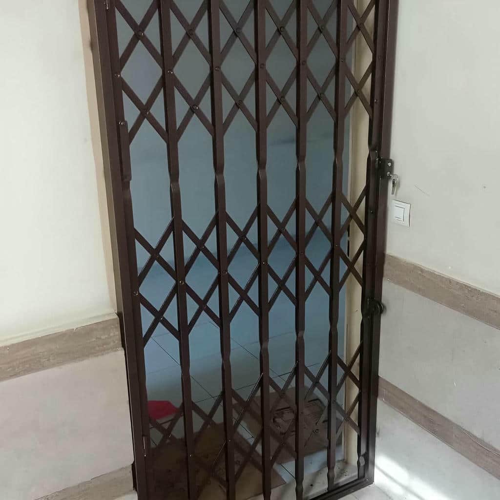 درب آکاردئونی تاشو کنار ورودی کرمان درب آکاردئونی تاشو کنار ورودی کرمان