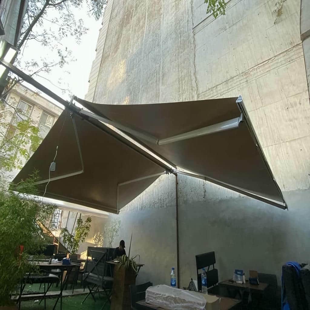 سایه بان اتوماتیک بازویی برای فضای حیاط سایه بان اتوماتیک بازویی برای فضای حیاط