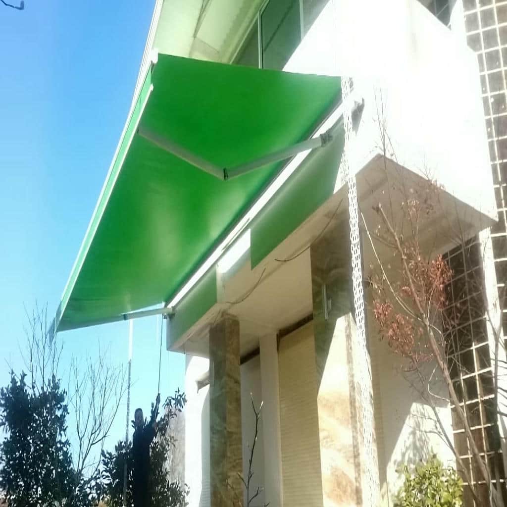 نمای سازه فلزی سایبان متحرک مسکونی