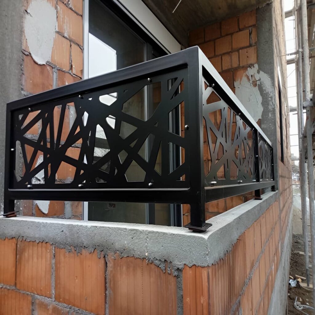 نرده بالکن کرمان نمای ویلایی مدرن