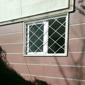 حفاظ پنجره آهنی دهانه بزرگ در کرمان