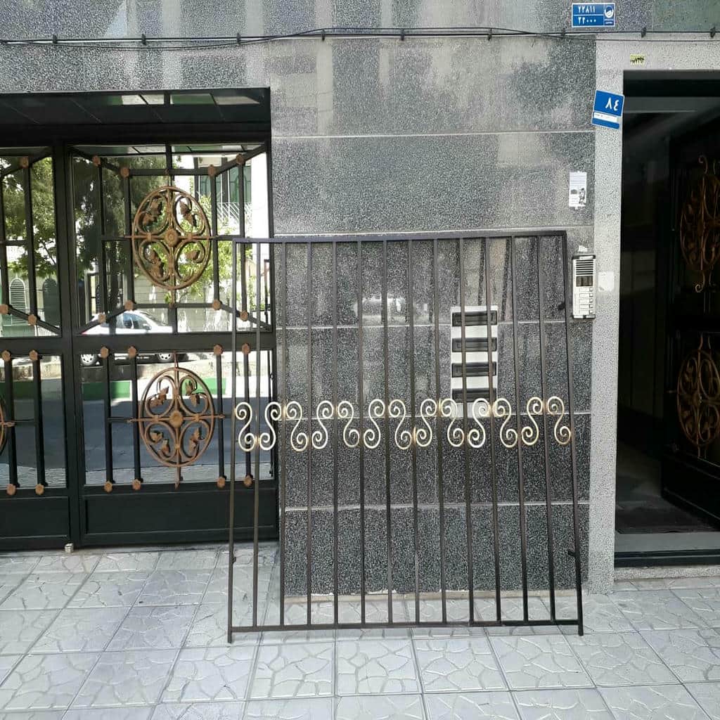 گارد پنجره طبقه همکف نمای مسکونی کرمان