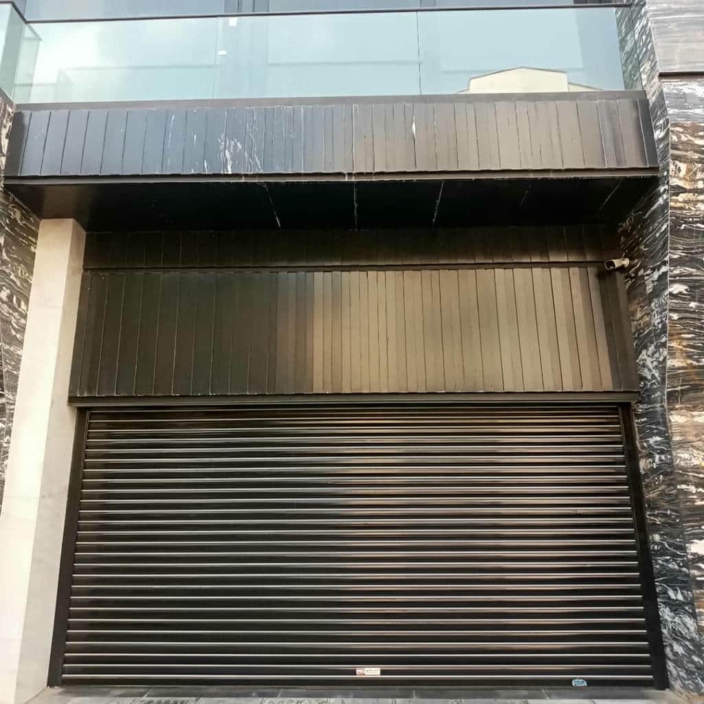 کرکره ریموت دار فضای پارکینگ