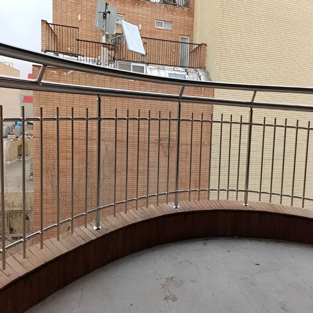 هندریل فلزی با پرداخت اتصال تمیز