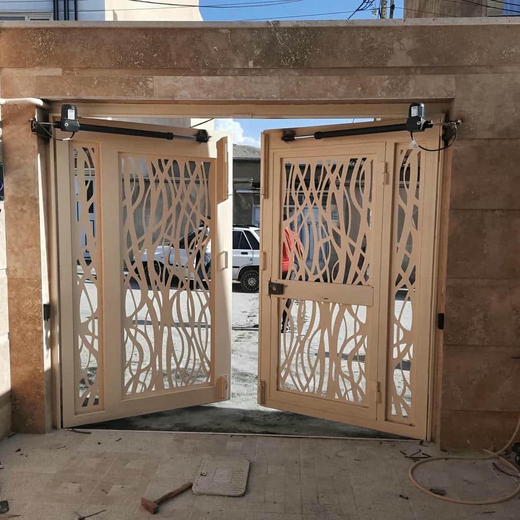 جک ریموت دار نصب شده ورودی مدرن کرمان