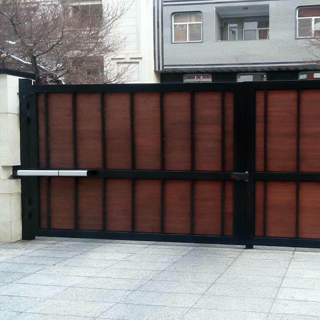 جک پارکینگی ریموتی روی درب فلزی کرمان